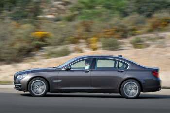 BMW 750Ld XDrive Blue Performance Executive