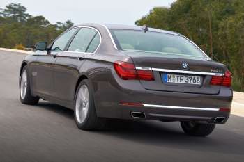BMW 7-series 2012