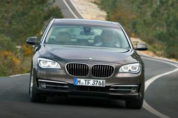 BMW 7-series 2012