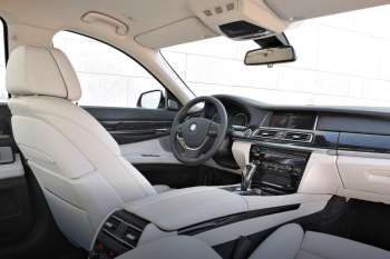 BMW 7-series 2012