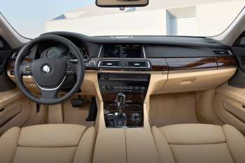BMW 750Ld XDrive Blue Performance Executive