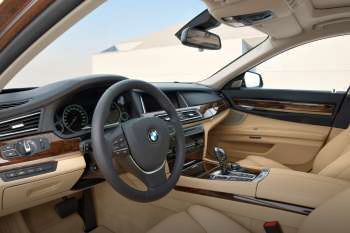 BMW 750Ld XDrive Blue Performance Executive
