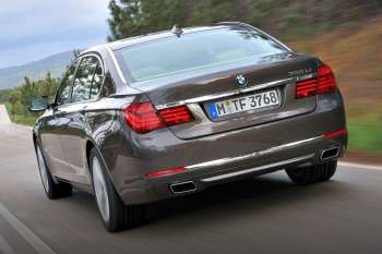 BMW 7-series 2012