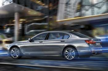 BMW 7-series 2015