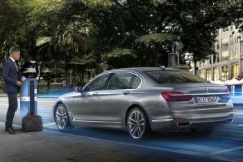 BMW 7-series 2015