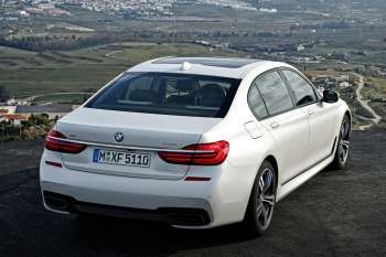 BMW 7-series 2015