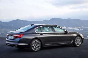 BMW 7-series 2015