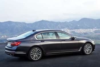 BMW 7-series 2015