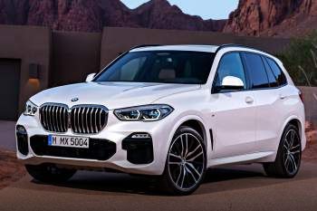 BMW X5 M50i