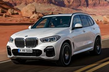 BMW X5 M50i