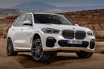 BMW X5 M50i