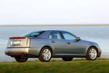 Cadillac STS 2005