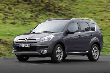 Citroen C-Crosser Images (22 Of 30)