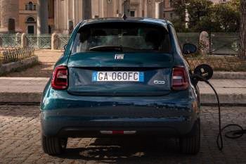 Fiat 500e Action