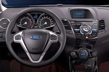 Ford Fiesta 1.0 EcoBoost 100hp Titanium X