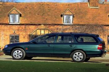 Ford Mondeo Wagon 1.8i First Edition