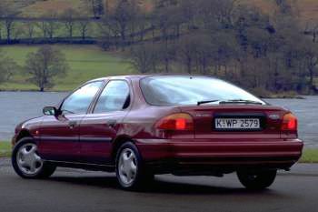 Ford Mondeo 2.0i Ghia