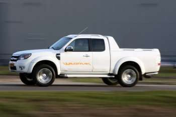 Ford Ranger Double Cab 2.5 TDCi Ambiente