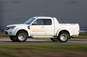 Ford Ranger Super Cab 2.5 TDCi Ambiente