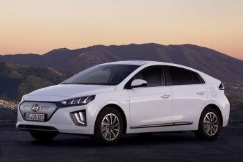 Hyundai Ioniq Electric Premium Design Sky