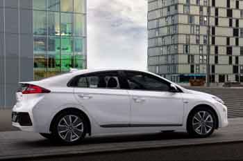 Hyundai Ioniq 1.6 GDI HEV Premium