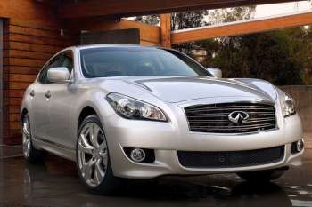 Infiniti M35h Hybrid GT