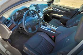 Infiniti Q70 3.5 V6 Hybrid GT Premium