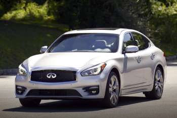 Infiniti Q70 3.5 V6 Hybrid Premium