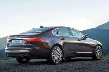 Jaguar XF 25t Portfolio