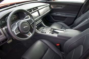 Jaguar XF 2015