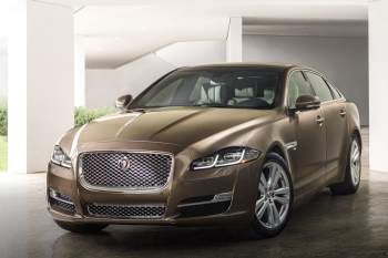 Jaguar XJ ---