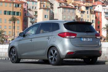 Kia Carens 2.0 GDI Premium Pack