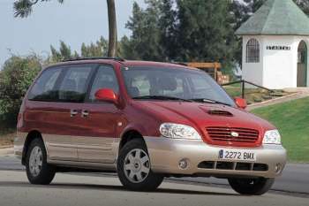 Kia Carnival 2.5 V6 EX