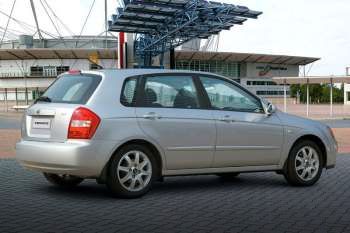 Kia Cerato 2004