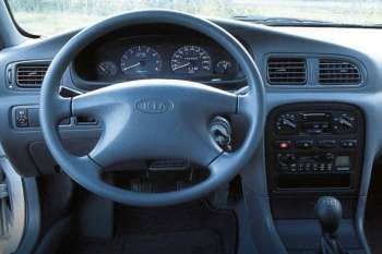 Kia Clarus 2.0 LX