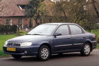 Kia Mentor 1.6 RS