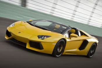 Lamborghini Aventador Roadster LP750-4 SV