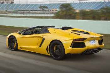 Lamborghini Aventador Roadster LP750-4 SV