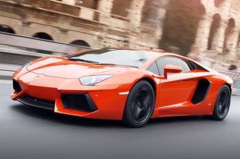 Lamborghini Aventador 2011