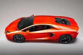 Lamborghini Aventador 2011