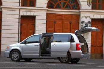 Lancia Voyager 2011