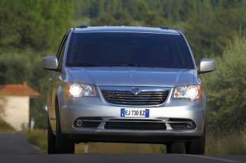 Lancia Voyager 2011