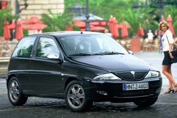 Lancia Ypsilon 2000