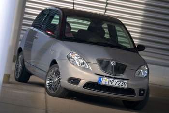 Lancia Ypsilon 1.2 8v Argento