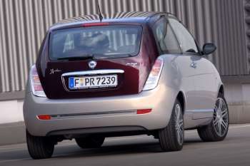 Lancia Ypsilon 1.2 8v Argento