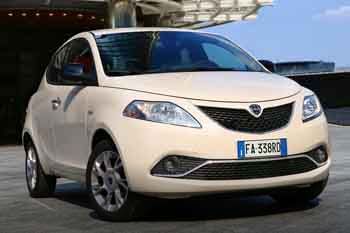 Lancia Ypsilon TwinAir 80 Silver