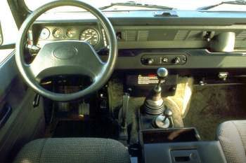 Land Rover Defender 2002