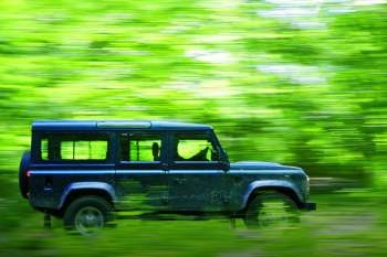 Land Rover Defender 110 2.4 TD Station Wagon SE