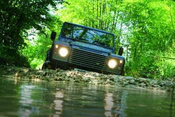 Land Rover Defender 110