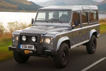 Land Rover Defender 2011